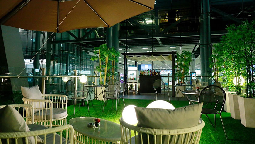 Miracle First Class Lounge (First Class) ＿ 露天空間