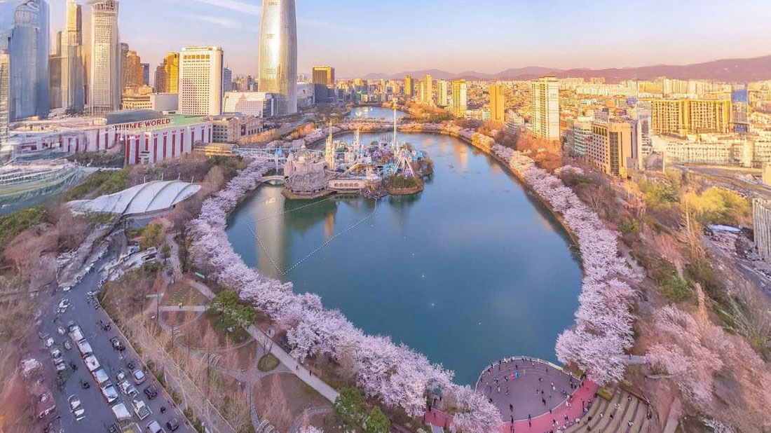 首爾 石村湖公園（source: 여행을 떠나는 이유／facebook）